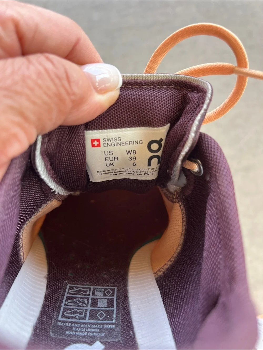 On Running Women’s 8